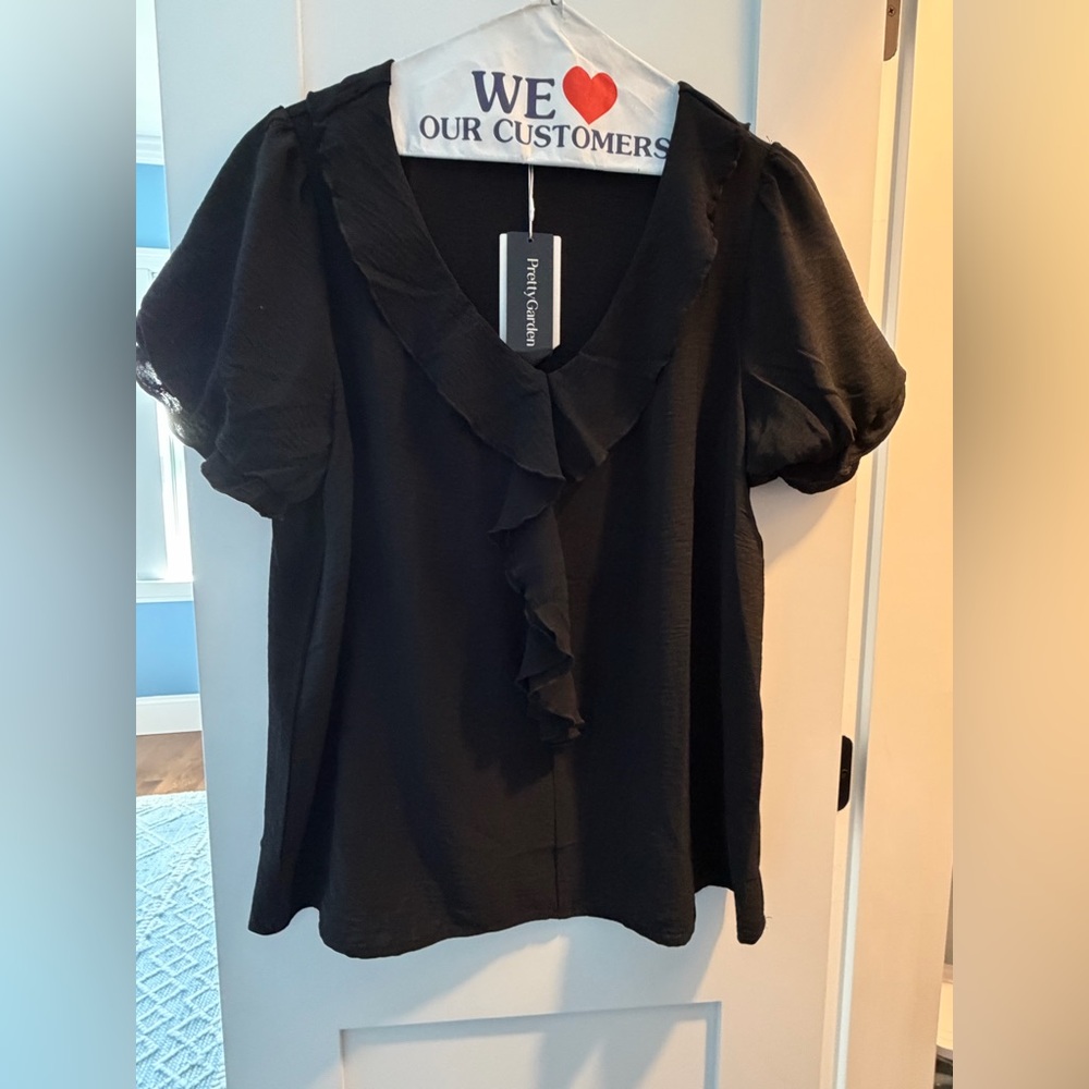 Pretty Garden Black Ruffle V‑Neck Puff Sleeve Blouse